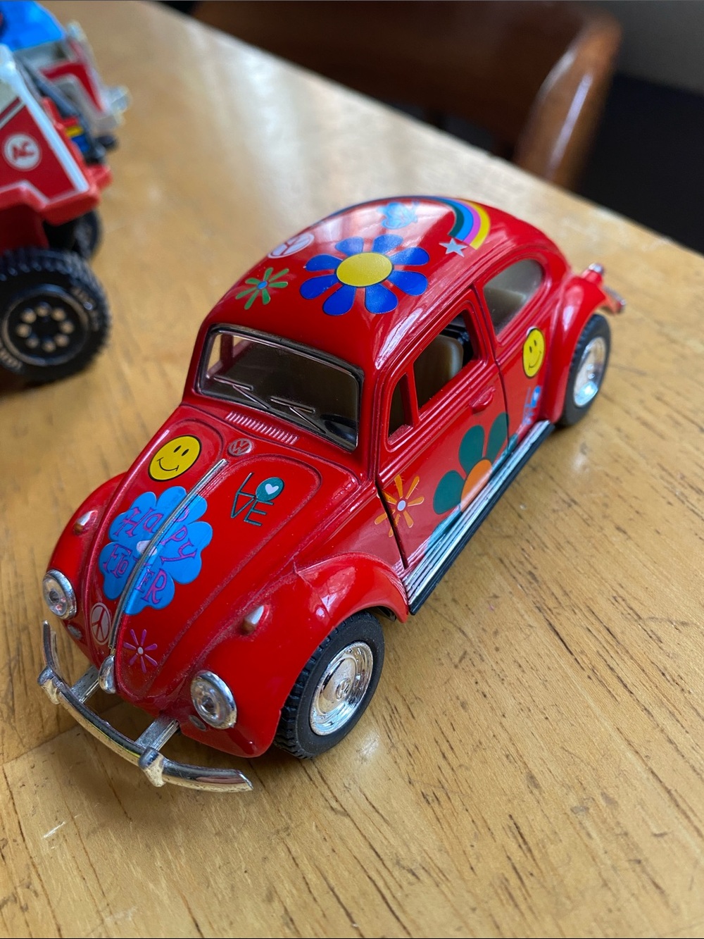 ! 5" Kinsmart 1967 Volkswagen Beetle Love Flowers  Decals Diecast Model 1:32 Red